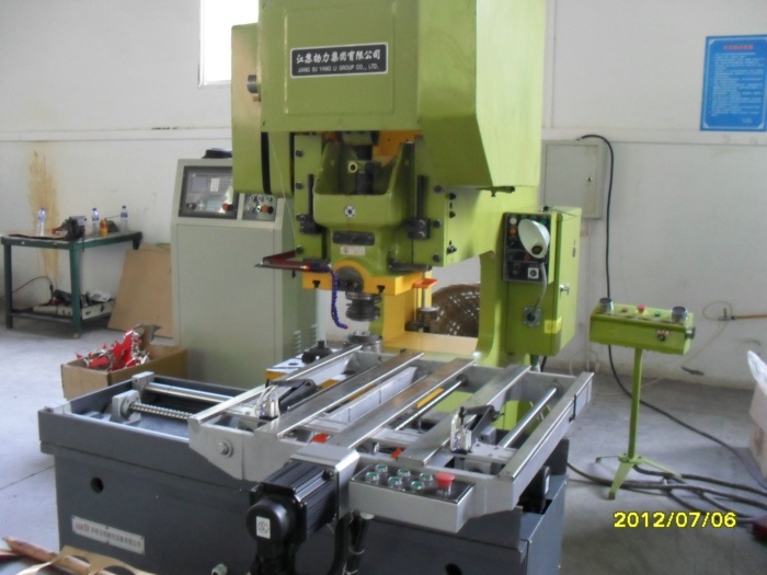 企(qi)業如何(hé)提升數(shù)控送料(liao)機的生(sheng)産效率(lü)呢？